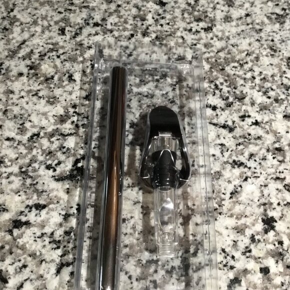 VinoIce Wine Pourer with Chill Rod - Picture 6 of 6
